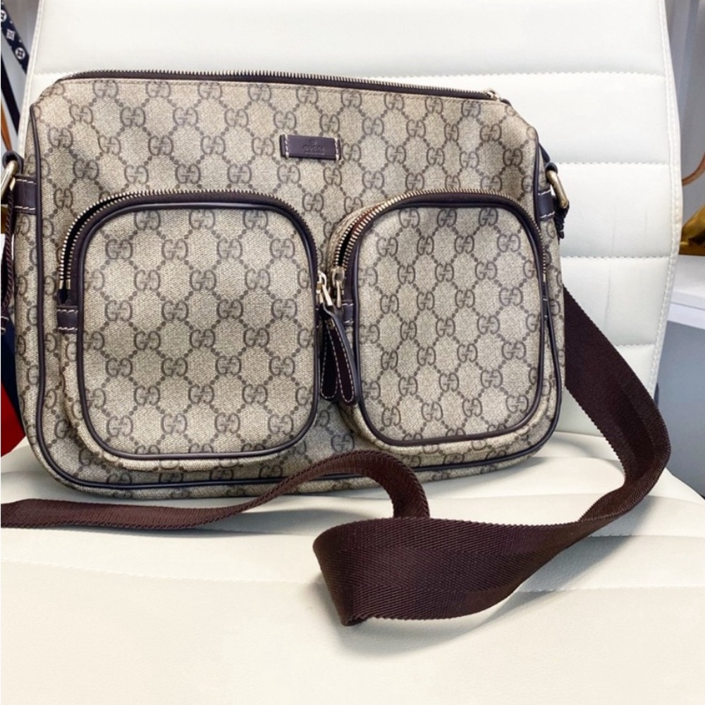 Gucci messenger crossbody bag